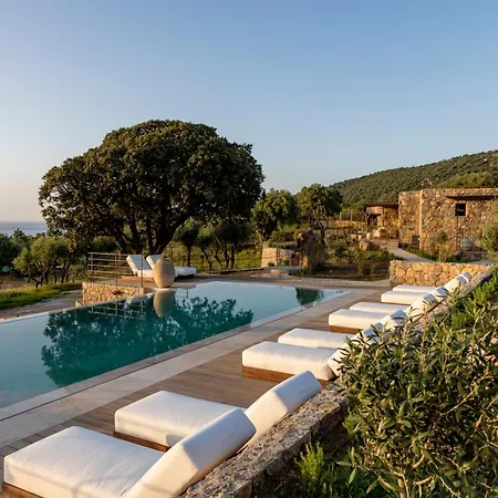 Les Paillers De Bodri - Vue Et Piscine - Adults Only *