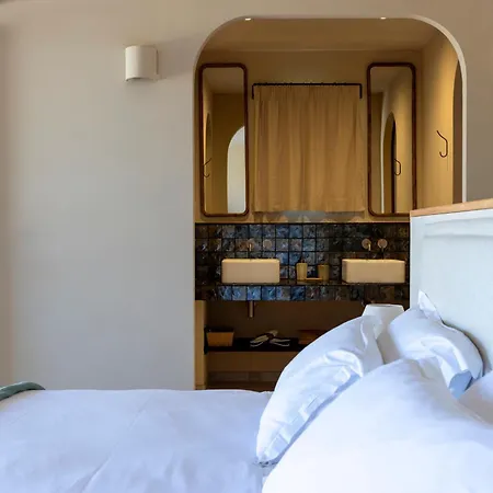 Les Paillers De Bodri - Vue Et Piscine - Adults Only Hotel *