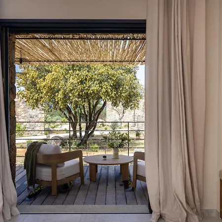 Hotel Les Paillers De Bodri - Vue Et Piscine - Adults Only *