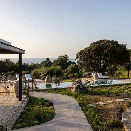 Hotel Les Paillers De Bodri - Vue Et Piscine - Adults Only