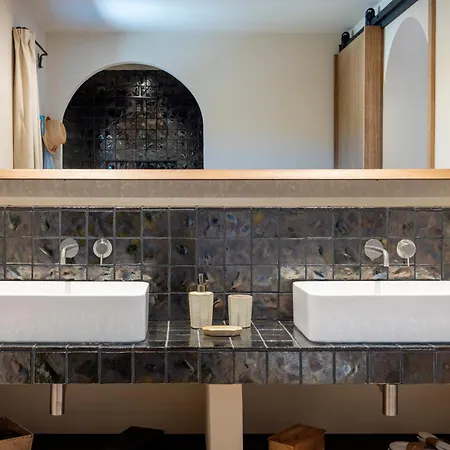 Les Paillers De Bodri - Vue Et Piscine - Adults Only Hotel